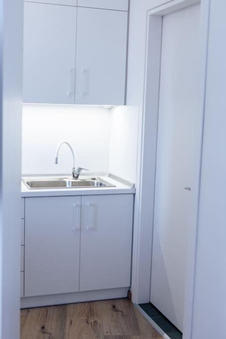 Cozy Studio In The Heart Of City โคโมทินี ภายนอก รูปภาพ
