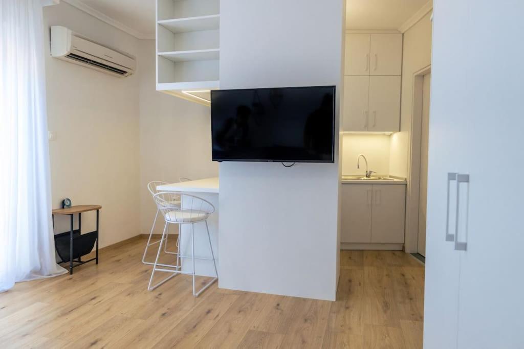 Cozy Studio In The Heart Of City โคโมทินี ภายนอก รูปภาพ